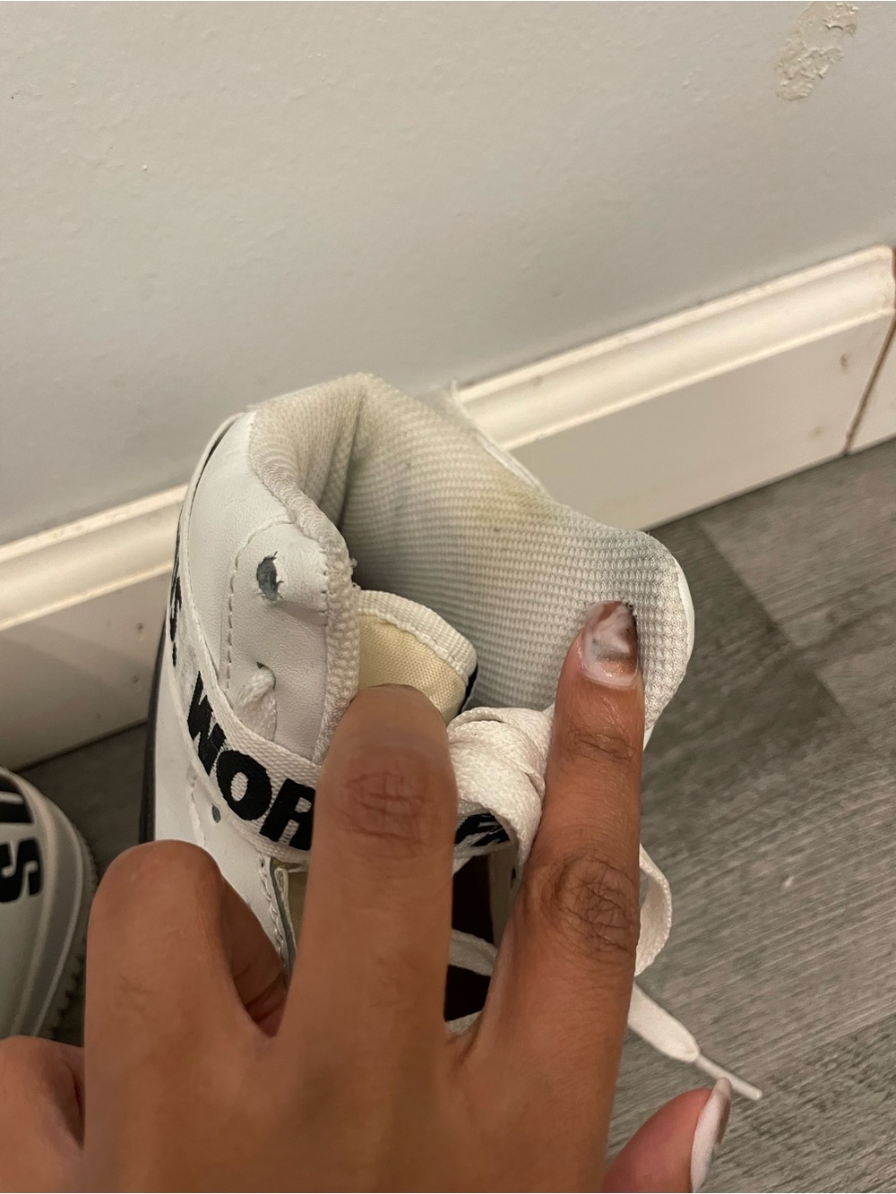 Men’s White Supreme x Nike Air Force 1 High SP Sneakers - Picture 8 of 10